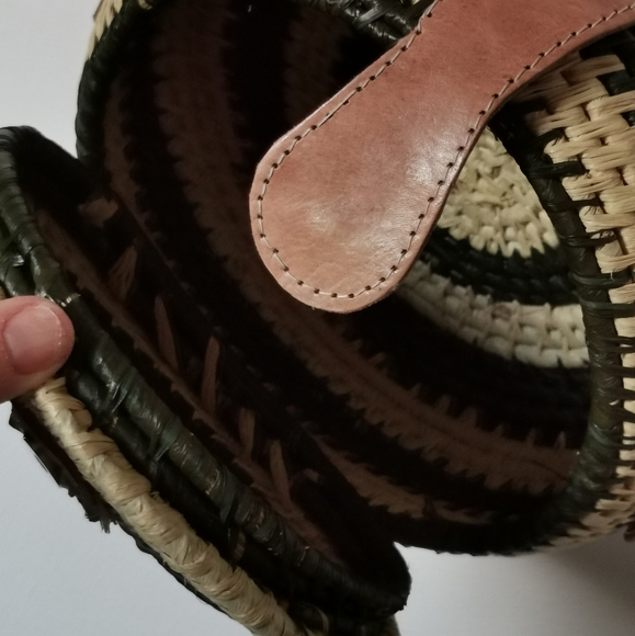 Rattan bag hand made - Picture 2 of 3